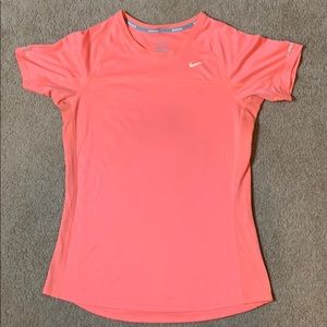 WOMENS NIKE DRI-FIT RUNNING TEE